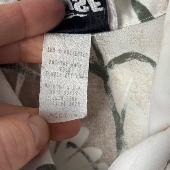 Sense Vintage Short Sleeve Ivory w/ Paint Design Funky Button Down Top - Picture 9 of 10